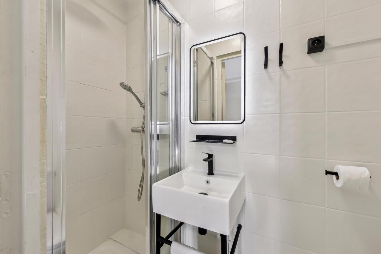 Hotel La Vieille France à Paris Extérieur photo